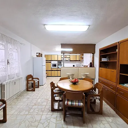 Amplio, Centro, Zona Begona Y Al Lado De La Playa Gijón