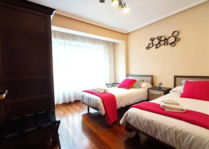 Amplio, Centro, Zona Begona Y Al Lado De La Playa Gijón