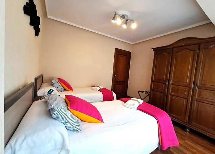 Amplio, Centro, Zona Begona Y Al Lado De La Playa *