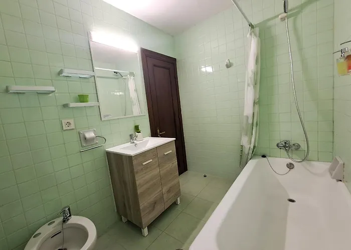 Amplio, Centro, Zona Begona Y Al Lado De La Playa Lejlighed *