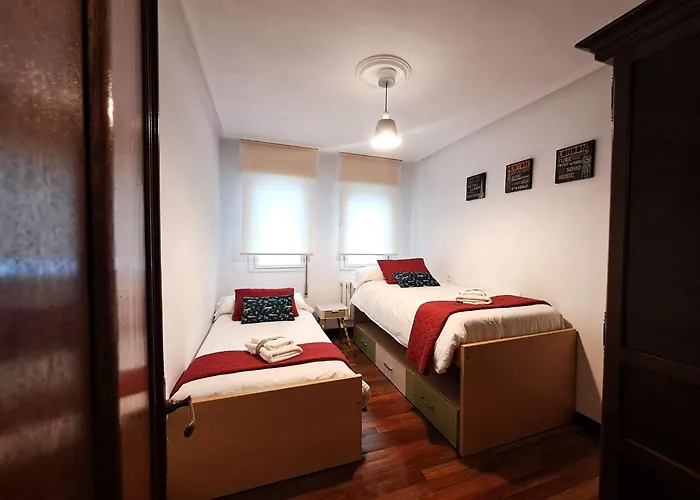 Amplio, Centro, Zona Begona Y Al Lado De La Playa *