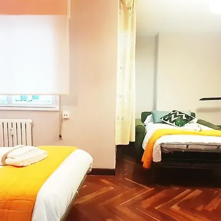 Amplio, Centro, Zona Begona Y Al Lado De La Playa Gijon
