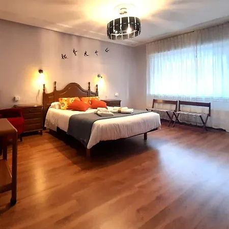 Amplio, Centro, Zona Begona Y Al Lado De La Playa Appartamento