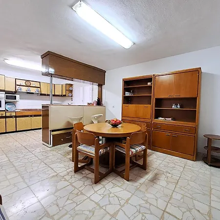 Amplio, Centro, Zona Begona Y Al Lado De La Playa Апартаменты