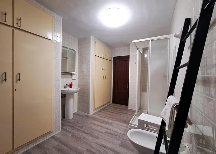 Amplio, Centro, Zona Begona Y Al Lado De La Playa Апартаменти Хіхон